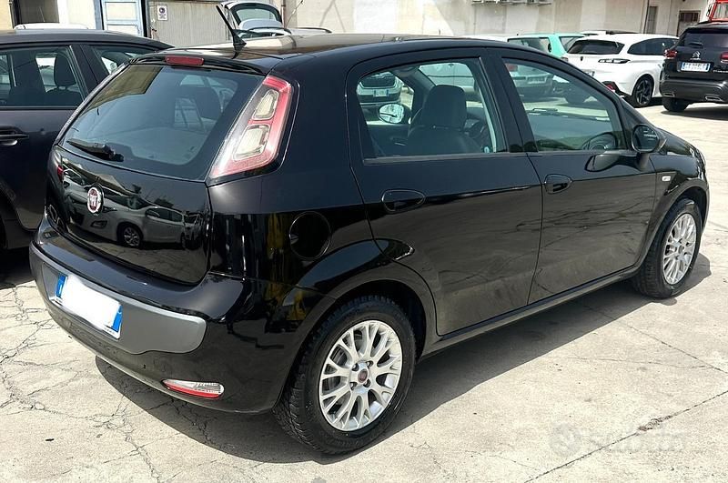 Usata Fiat Punto Evo S 75 CV (55 kW) 2011 Nero Utilitaria