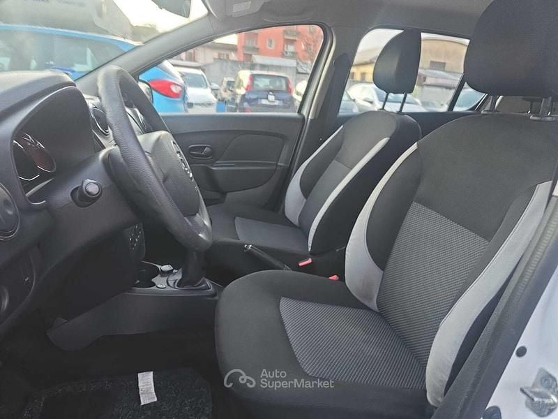 Usata Dacia Sandero 90 CV (66 kW) 2016 Bianco Utilitaria