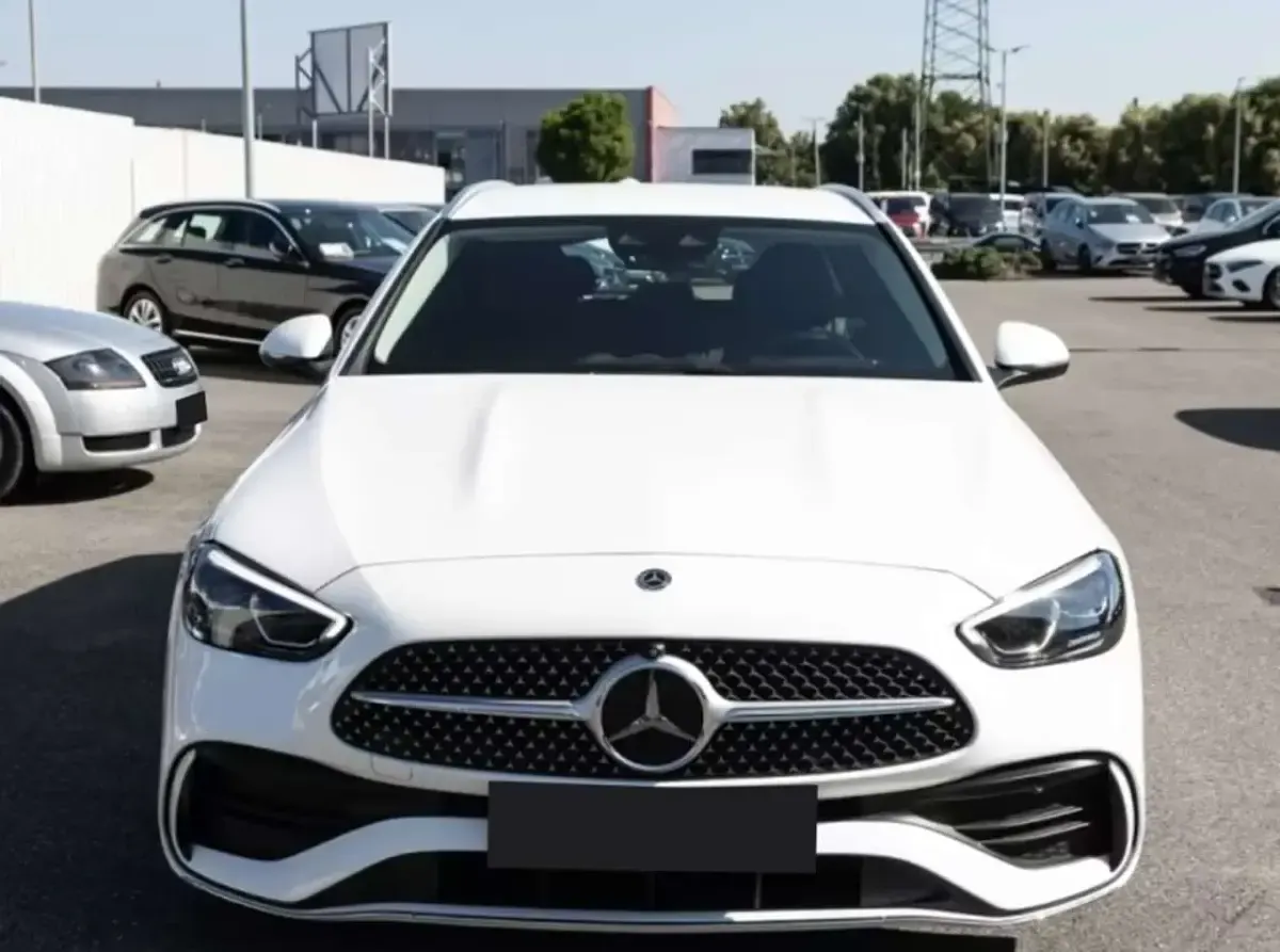 Usata Mercedes C220 Advanced Plus 200 CV (147 kW) 2024 Bianco SUV