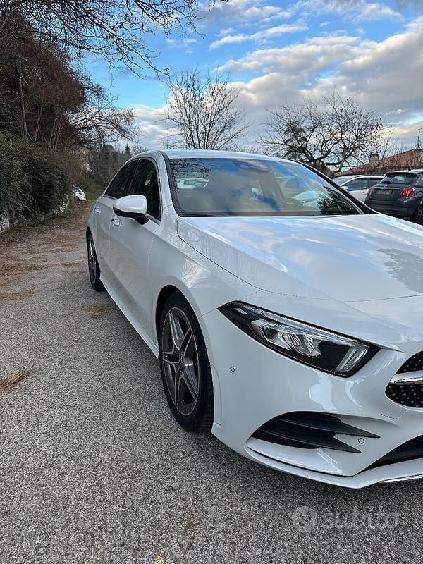 Usata Mercedes A180 AMG line 116 CV (85 kW) 2020 Bianco Berlina