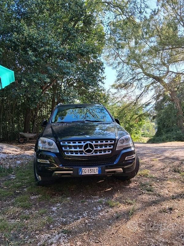 Usata Mercedes ML350 211 CV (155 kW) 2011 Nero SUV