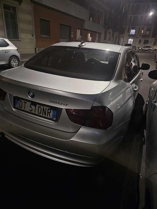 Usata BMW 320 177 CV (130 kW) 2009 Berlina