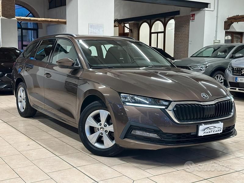 Usata Skoda Octavia Ambition 150 CV (110 kW) 2021 Marrone Station wagon