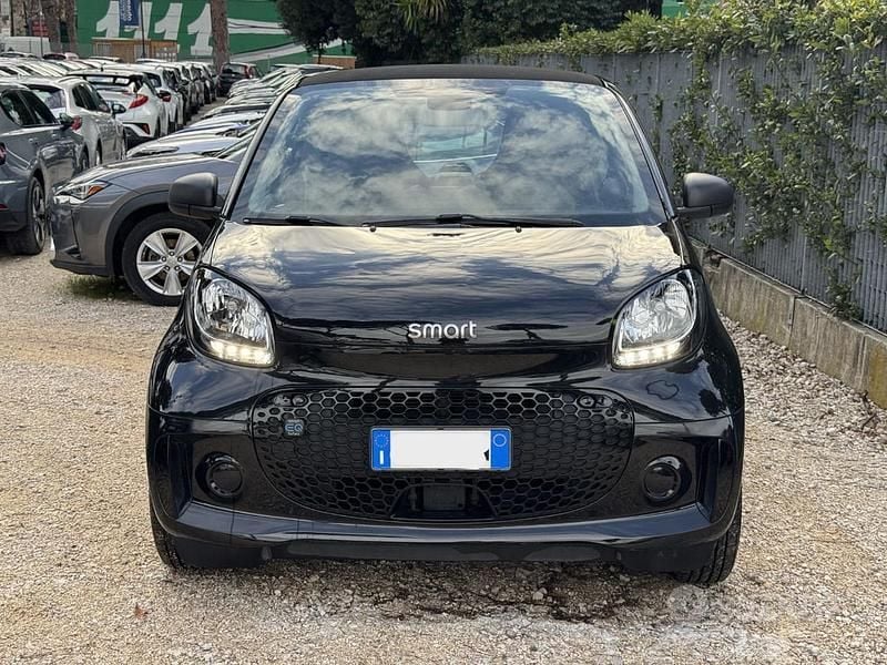 Usata Smart ForTwo Coupé Passion 60 kW (82 CV) 2022 Nero Utilitaria