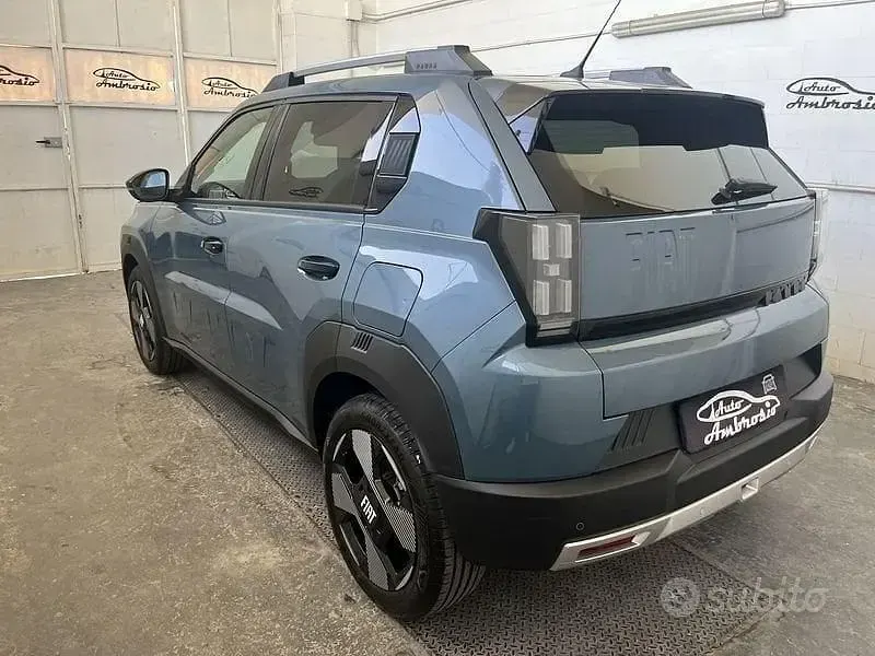 Usata Fiat Grande Panda La Prima 110 CV (80 kW) 2025 Bluazzurro Utilitaria