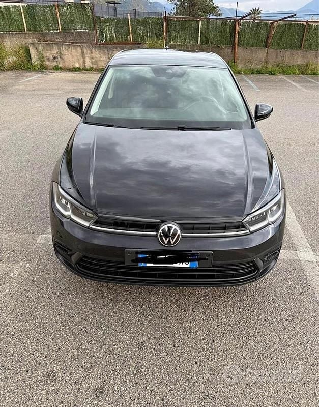 Usata VW Polo 95 CV (69 kW) 2023 Nero Utilitaria