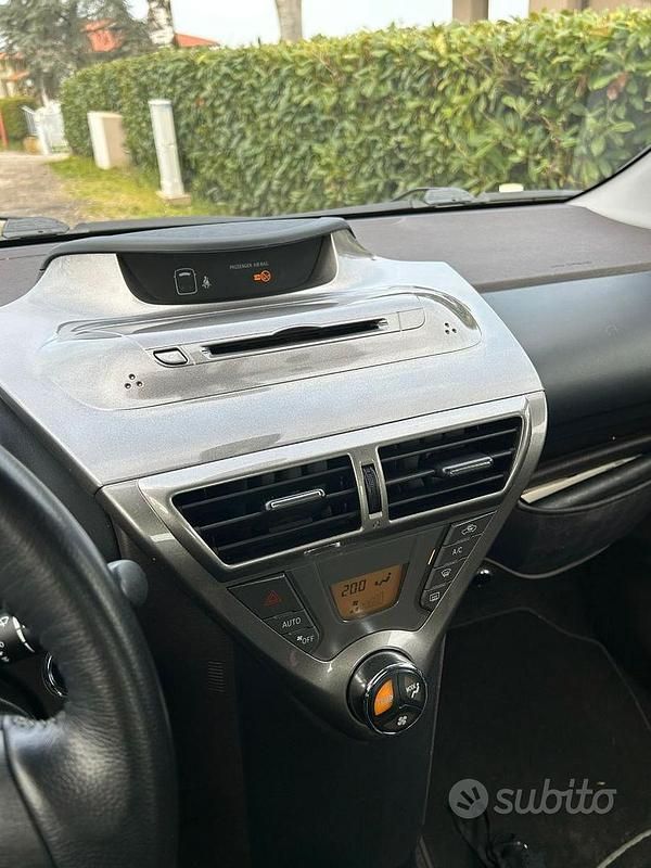 Usata Toyota iQ 2009 Nero Utilitaria