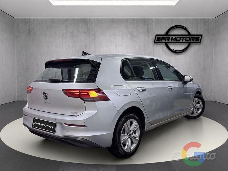 Usata VW Golf VIII Life 150 CV (110 kW) 2020 Berlina
