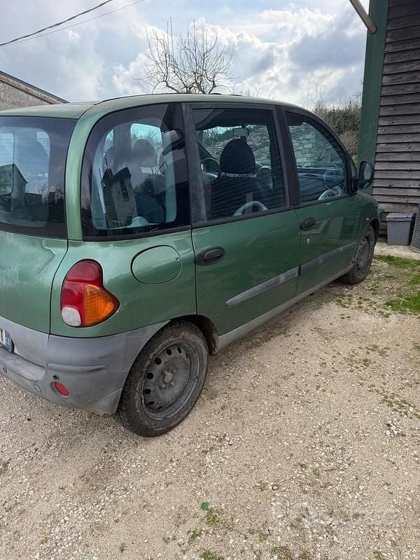 Usata Fiat Multipla 110 CV (80 kW) 2001 Marrone Monovolume