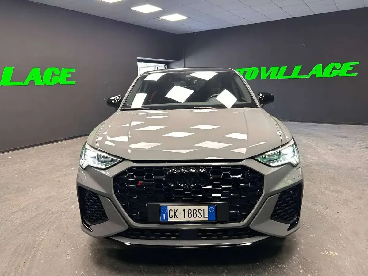 Usata Audi RS Q3 Sportback Ambiente 400 CV (294 kW) 2022 Grigio SUV