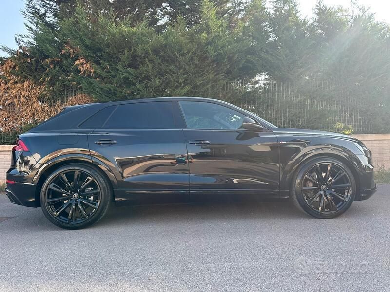 Usata Audi Q8 S-Line 340 CV (250 kW) 2023 Nero SUV