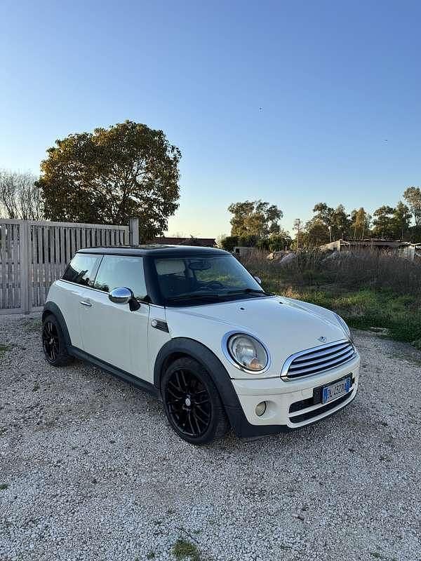 Usata Mini Cooper D 109 CV (80 kW) 2007 Utilitaria
