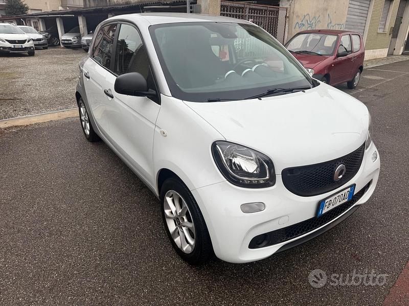 Usata Smart ForFour Prime 71 CV (52 kW) 2015 Bianco Utilitaria