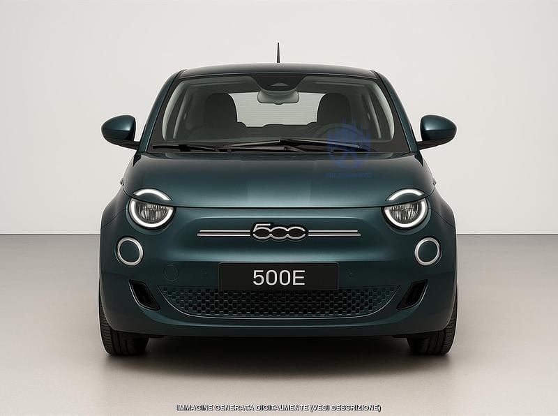Usata Fiat 500e Action 69 kW (95 CV) 2022 Verde Utilitaria