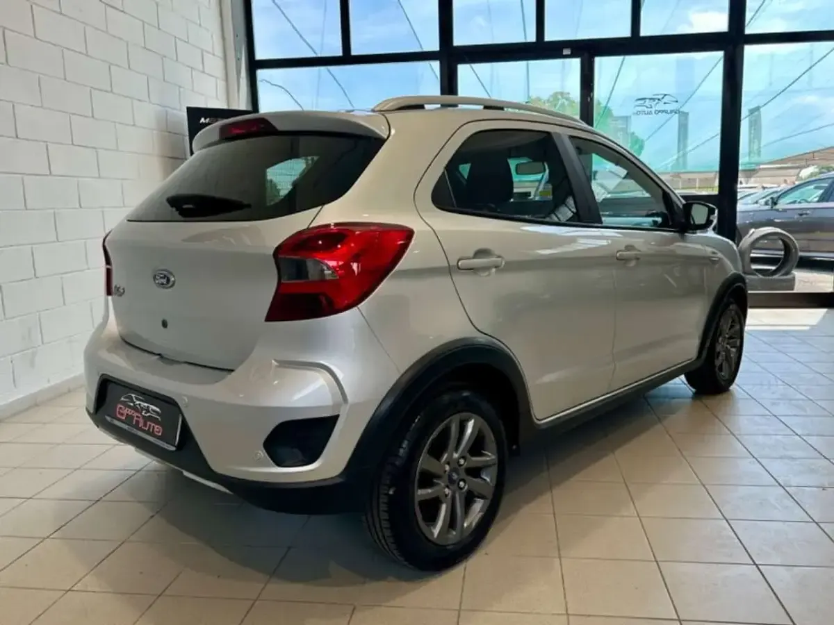 Usata Ford Ka Active 86 CV (63 kW) 2019 Argento Berlina