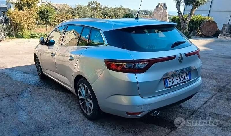 Usata Renault Mégane GrandTour 115 CV (84 kW) 2020 Grigio Station wagon
