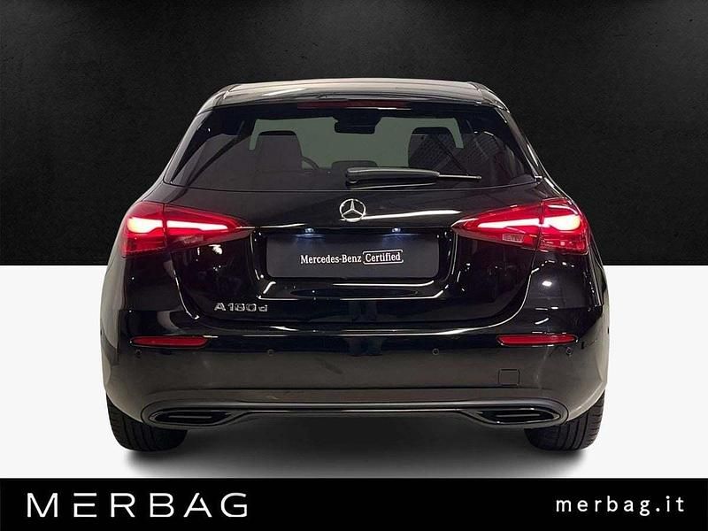 Nuova Mercedes A180 Business 116 CV (85 kW) 2025 Nero Utilitaria