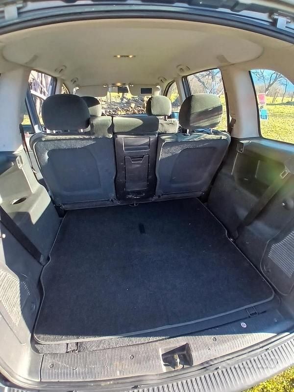 Usata Opel Zafira 101 CV (74 kW) 2002 Grigio Monovolume