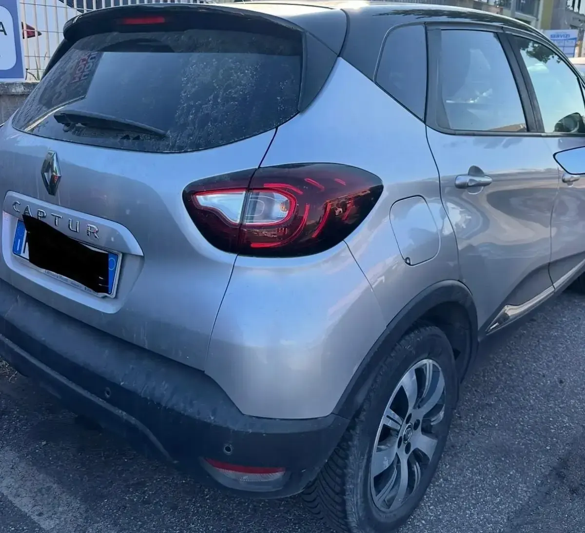 Usata Renault Captur Initiale Paris 110 CV (80 kW) 2018 Argento SUV
