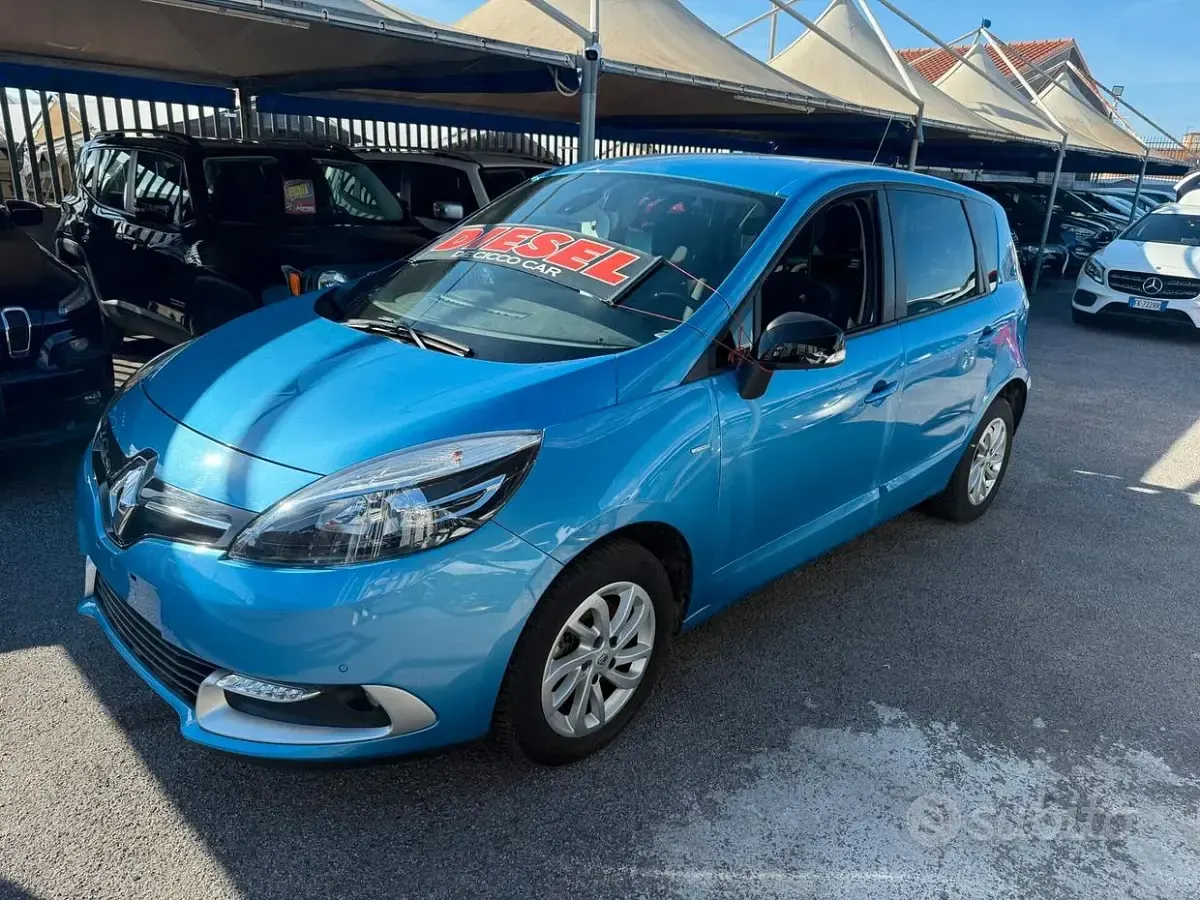 Usata Renault Scénic XMOD 110 CV (80 kW) 2016 Bluazzurro Monovolume