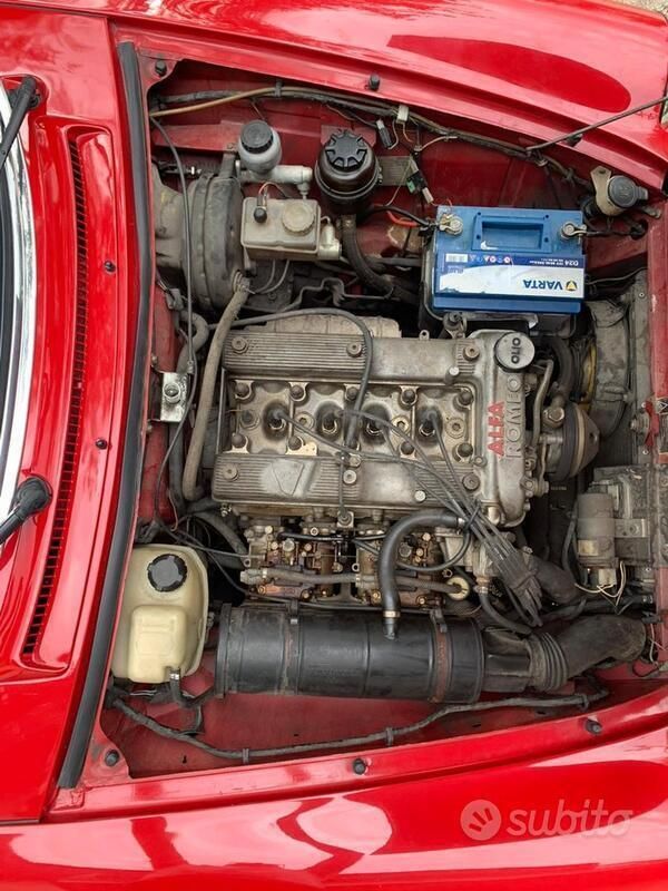 Usata Alfa Romeo Spider 106 CV (77 kW) 1991 Rosso Cabrio