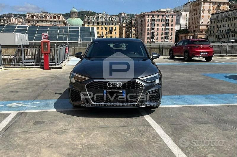 Usata Audi A3 Sportback Comfort 150 CV (110 kW) 2023 Grigio Utilitaria
