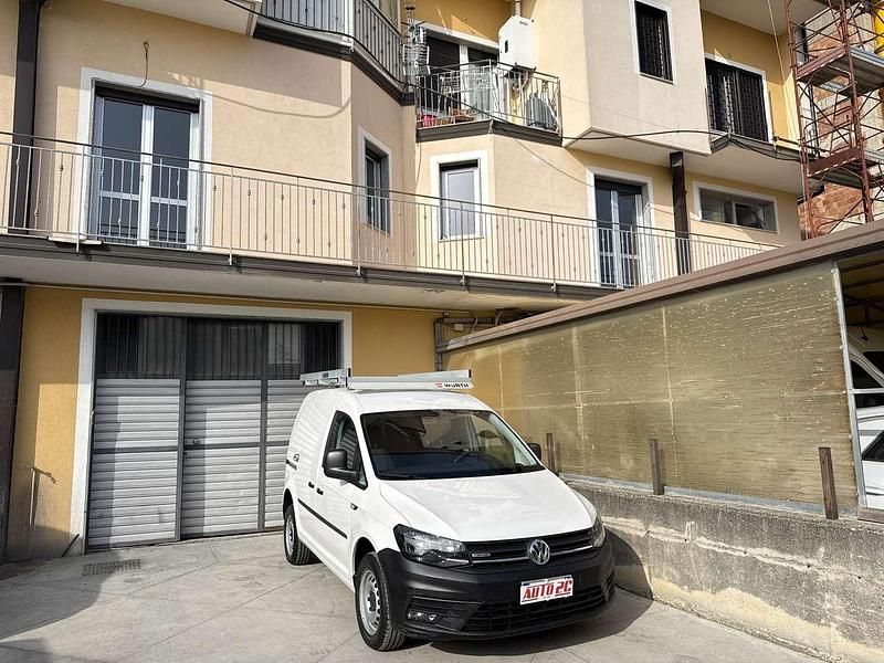 Usata VW Caddy 122 CV (89 kW) 2019 Bianco Monovolume