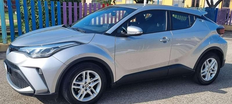 Grigio Usata 2022 Toyota C-HR Active SUV | 17.900 € (Ottimo prezzo) - Immagine 1/4