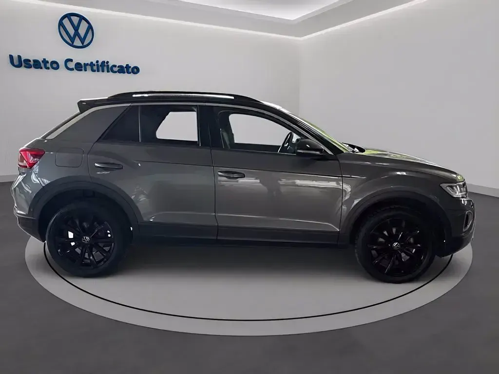 Usata VW T-Roc Life 150 CV (110 kW) 2023 Grigio SUV