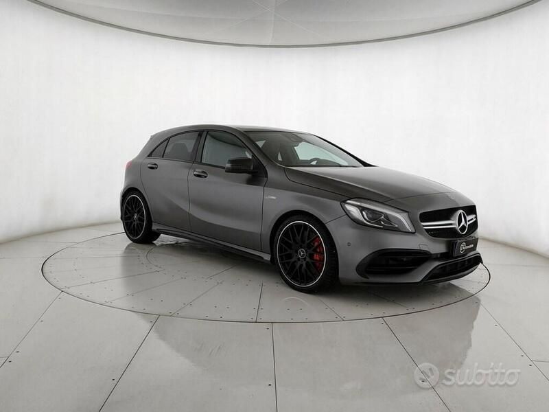 Grigio Usata 2018 Mercedes A45 AMG AMG Tre volumi | 33.900 € (Ottimo prezzo) - Immagine 1/4