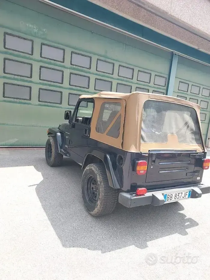 Usata Jeep Wrangler 118 CV (86 kW) 1999 SUV