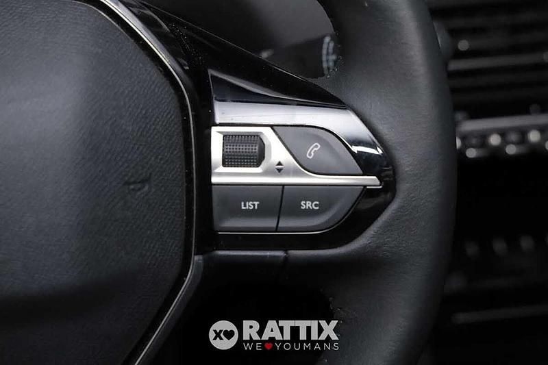 Usata Peugeot 208 Allure 101 CV (74 kW) 2025 Grigio Utilitaria