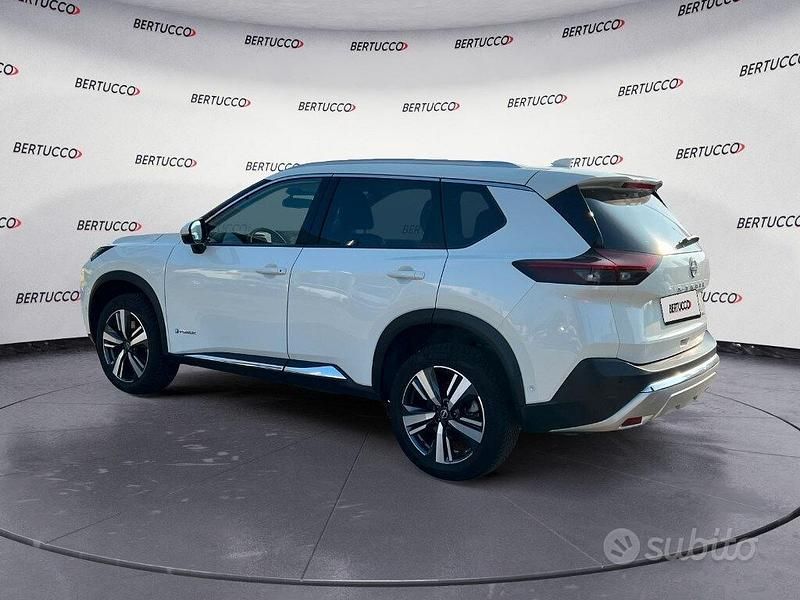 Begagnad Nissan X-Trail Tekna 204 HK (150 kW) 2023 Vit SUV