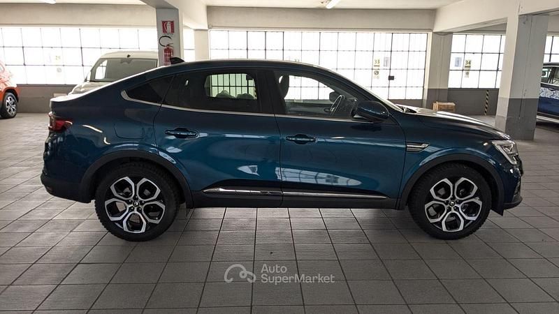 Usata Renault Arkana Intens 145 CV (106 kW) 2022 Blu SUV