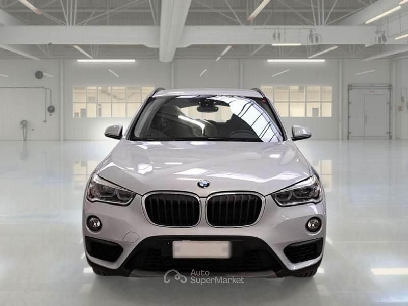 Usata BMW X1 116 CV (85 kW) 2019 Argento SUV