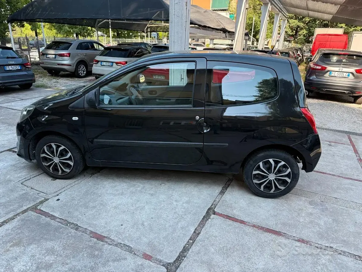 Usata Renault Twingo Dynamique 58 CV (42 kW) 2009 Nero Utilitaria