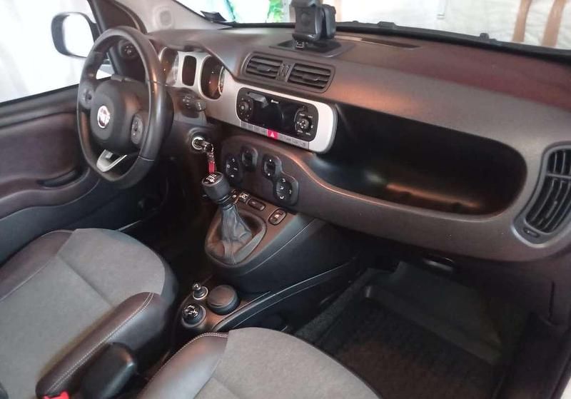 Bianco Usata 2019 Fiat Panda Cross Cross Due volumi | 14.000 € (Buon prezzo) - Immagine 1/4