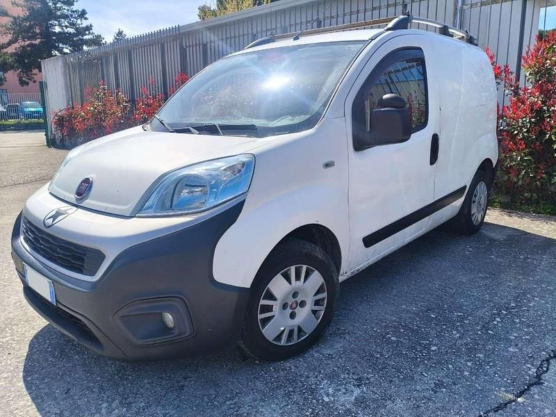 Usata Fiat Fiorino 80 CV (58 kW) 2018 Bianco Monovolume