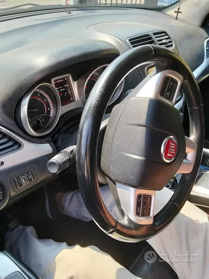 Usata Fiat Freemont 170 CV (125 kW) 2015 Nero SUV