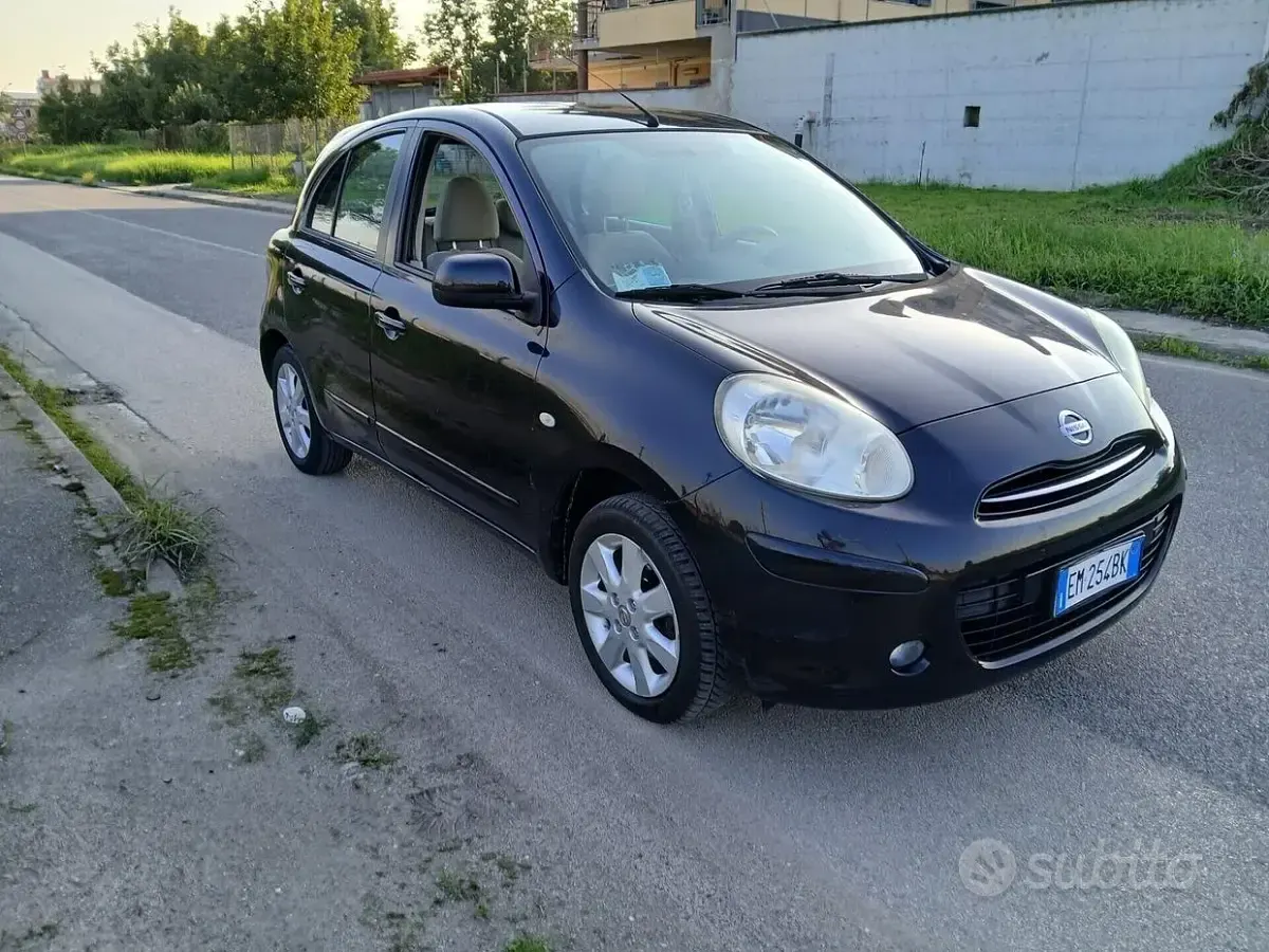 Usata Nissan Micra Tekna 80 CV (58 kW) 2012 Nero Utilitaria