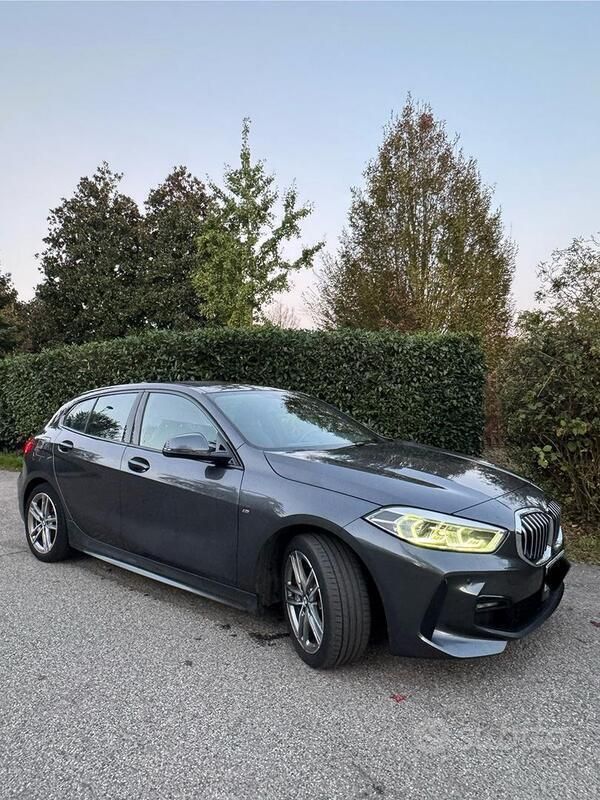 Usata BMW 116 M Sport 116 CV (85 kW) 2020 Grigio Utilitaria