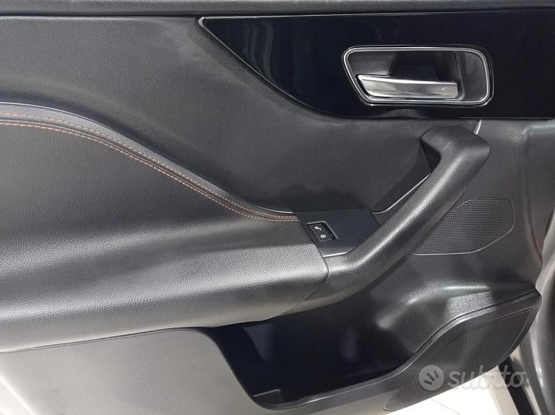 Usata Jaguar F-Pace Prestige 180 CV (132 kW) 2017 Grigio SUV