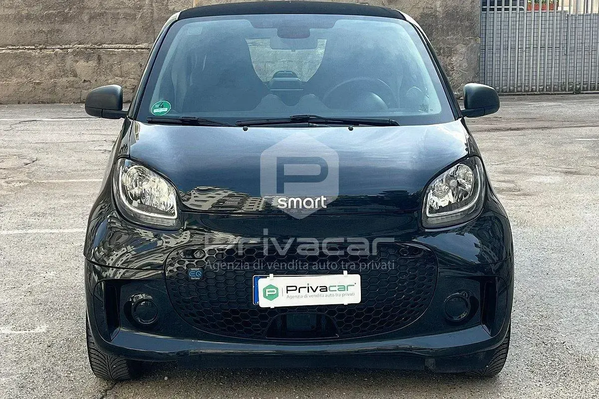 Usata Smart ForTwo Electric Drive Passion 59 kW (81 CV) 2022 Nero Berlina