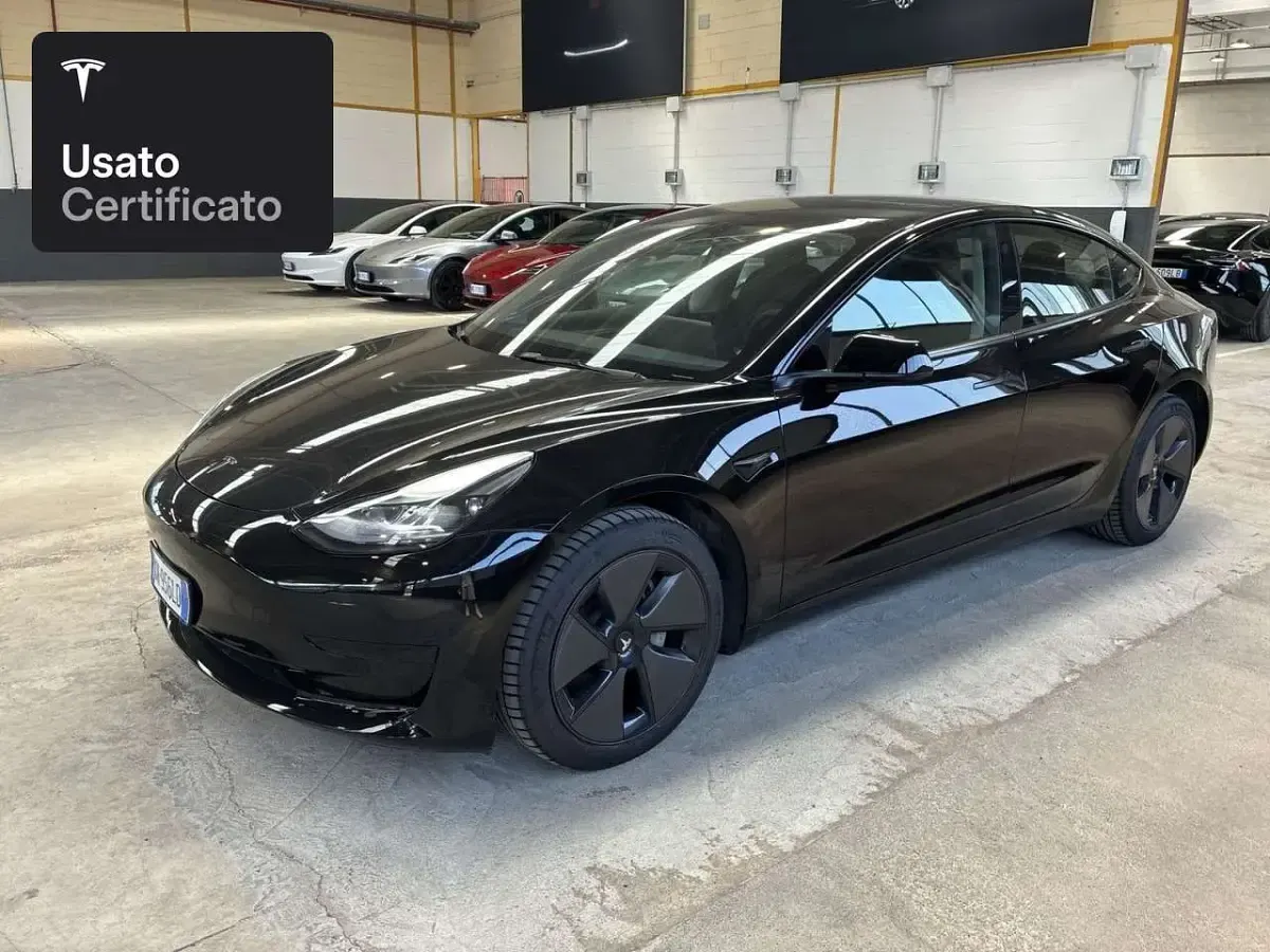 Usata Tesla Model 3 RWD 283 kW (385 CV) 2023 Solid black Berlina