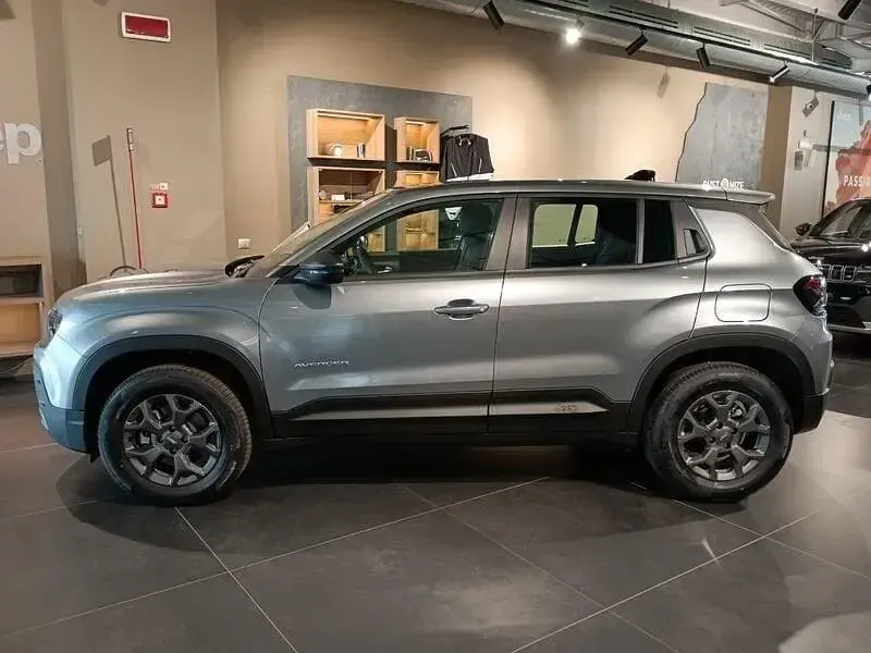 Nuova Jeep Avenger Longitude 110 CV (80 kW) 2026 Grigio SUV