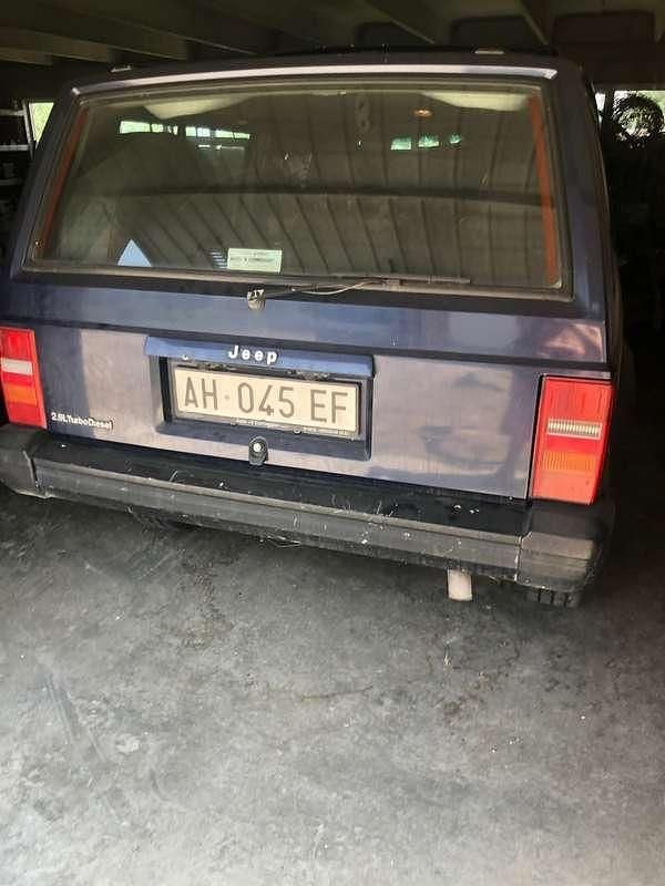 Blu/azzurro Usata 1996 Jeep Cherokee SUV | 4000 € (Ottimo prezzo) - Immagine 1/4