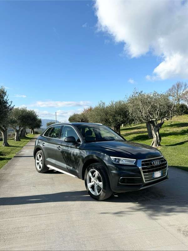 Usata Audi Q5 Business 190 CV (139 kW) 2020 Grigio SUV