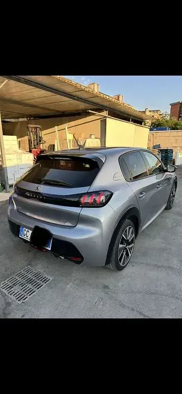 Usata Peugeot 208 GT-line 101 CV (74 kW) 2020 Utilitaria