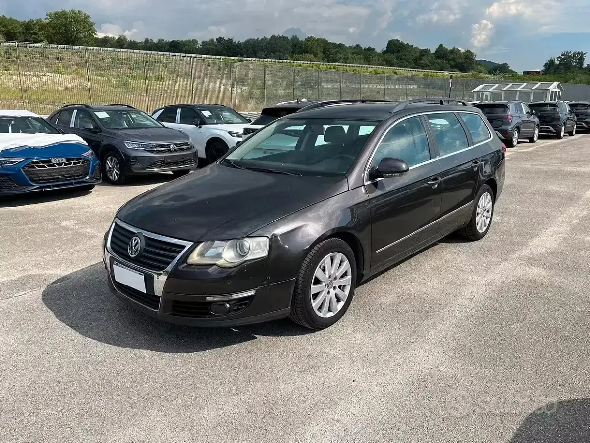 Usata VW Passat Comfortline 140 CV (102 kW) 2008 Grigio Station wagon