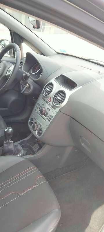 Usata Opel Corsa Edition 86 CV (63 kW) 2012 Utilitaria
